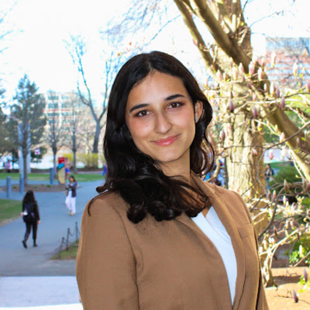 Meet your Posher, Luisa